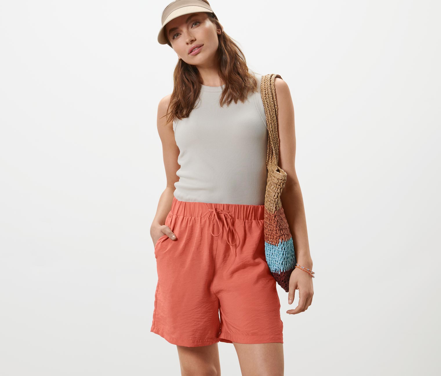 Shorts, apricot