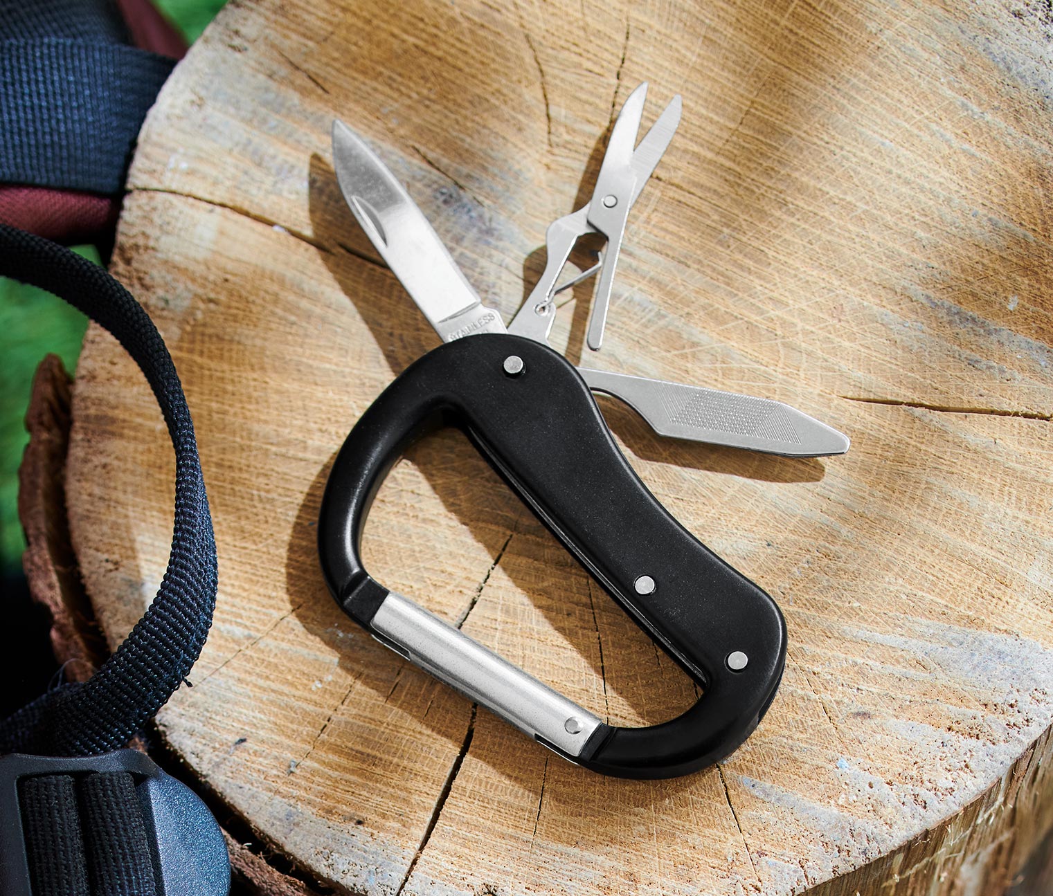 5-in-1-Karabiner-Multitool