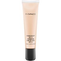 Mac Cosmetics - Studio Sculpt SPF 15 Foundation - NC15